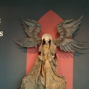 Meet your Posher, Pilar